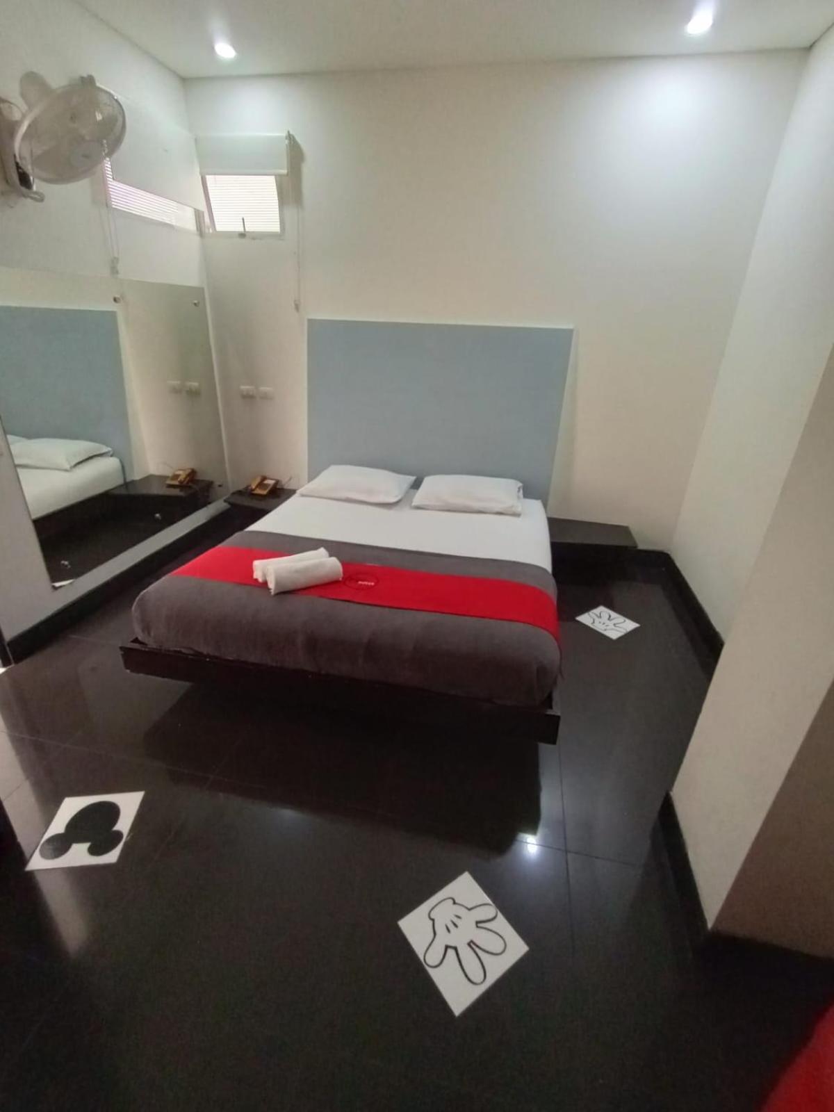 Hotel Spa Laureles Медельїн Екстер'єр фото